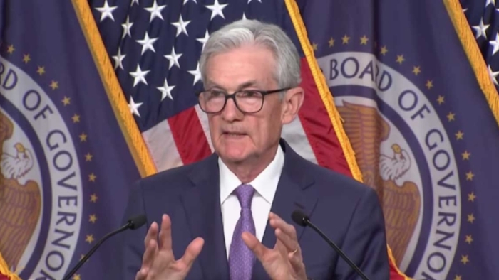FED, faizi yine düşürdü