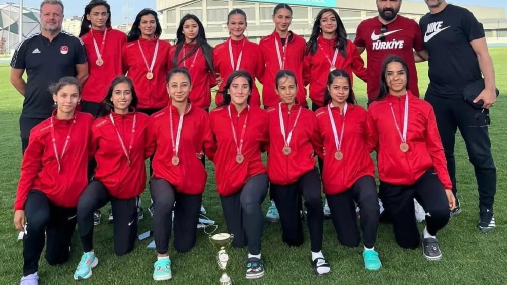 Kayseri Spor Lisesi atletizmde Türkiye 2’ncisi oldu